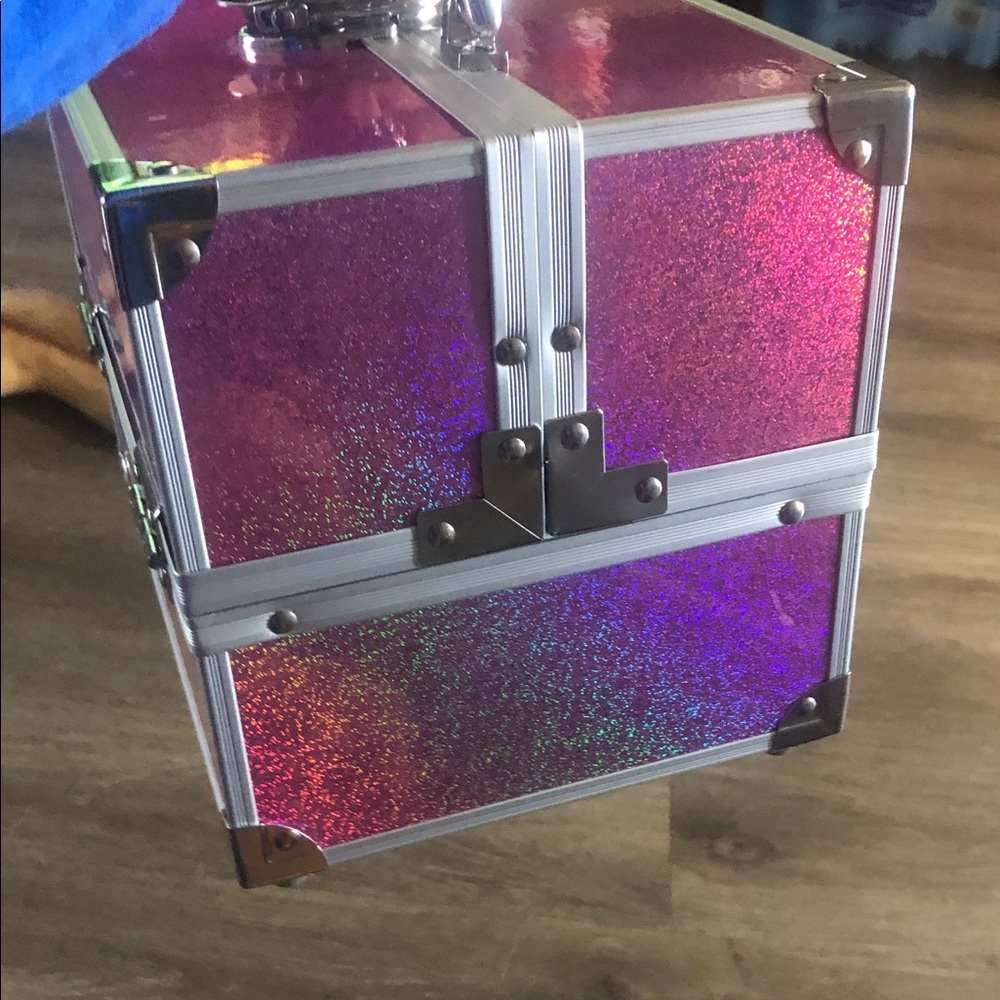 Caboodles Pink Glitter Makeup Train Case - Picture 6 of 16